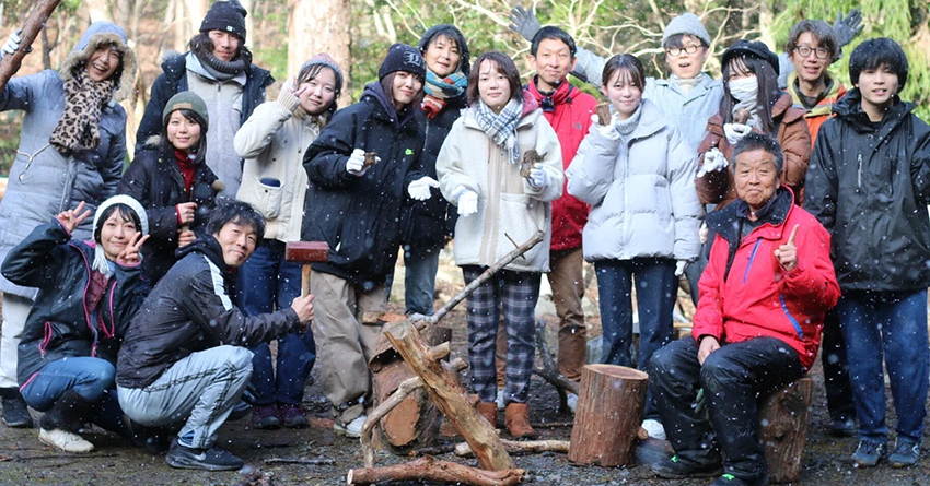 TAKARAGAIKE Urban Forestry Project×京都精華大「 みんなで丸太いすつくってみた」×ZB
